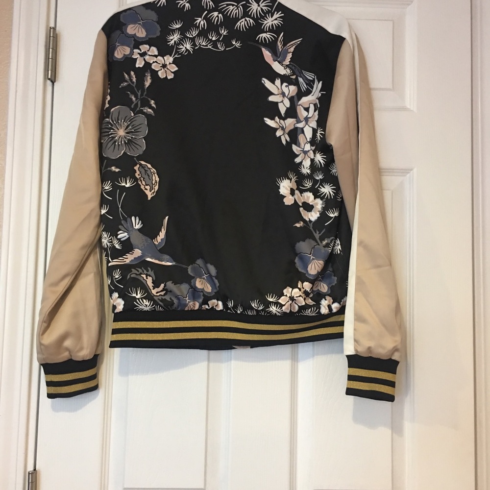 Sean John Women’s hummingbird jacket size small